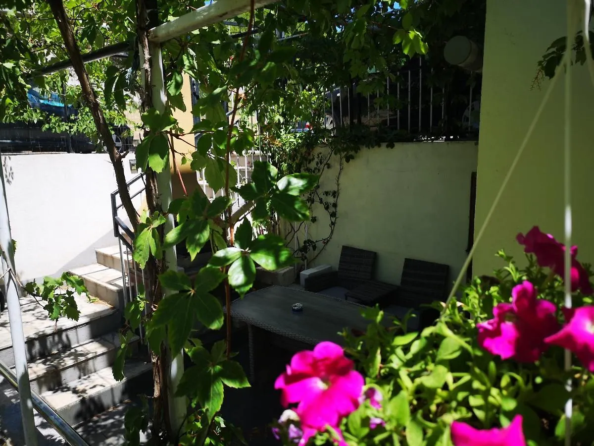 Apartments Ella Split 0*,  Croatia